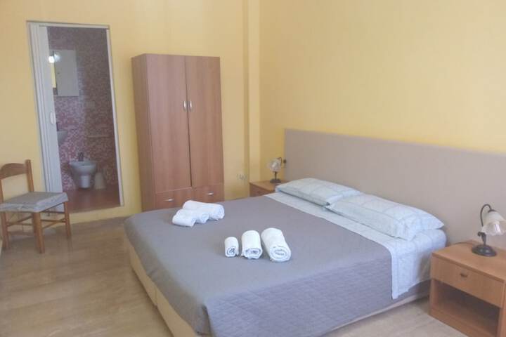 Room 5 of 30