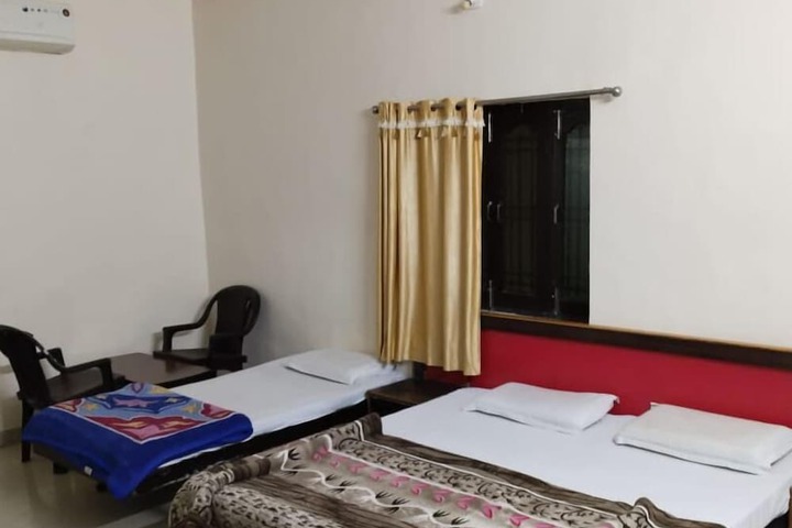 Room 2 of 6