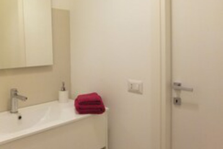 Room 2 of 21
