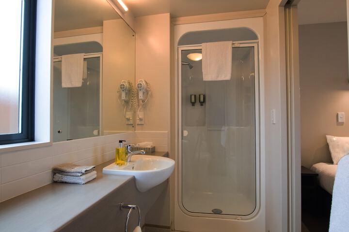 Room 44 of 63