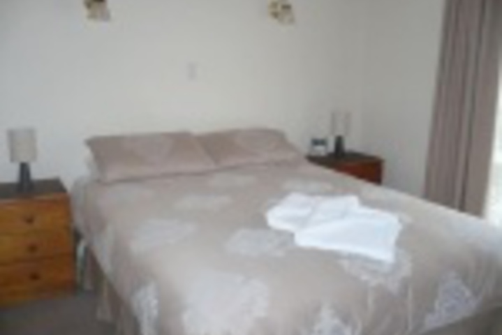 Room 5 of 108