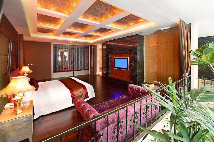 Room 6 of 29