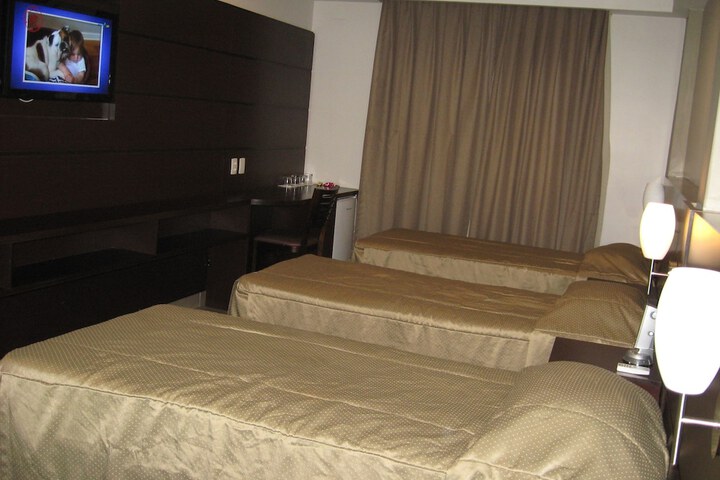 Room 8 of 31