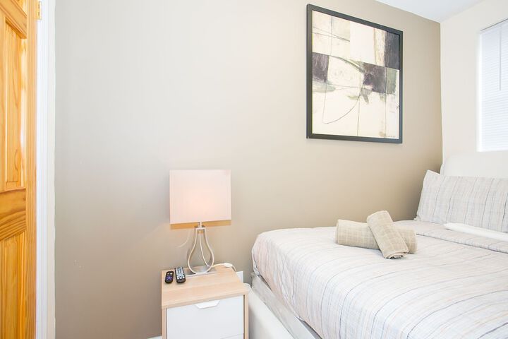 Room 27 of 103
