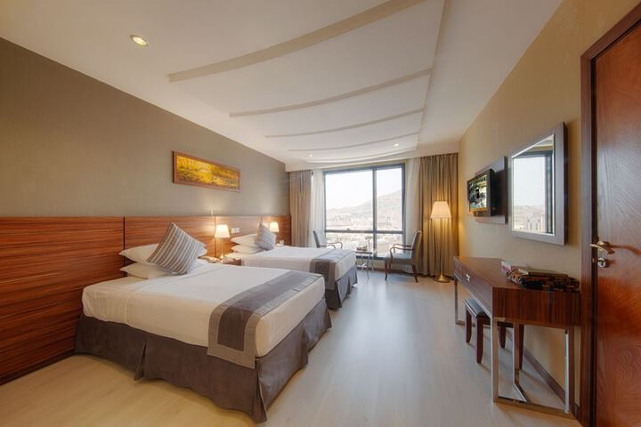 Room 9 of 31