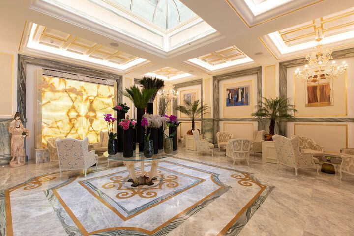 Guest Lobby