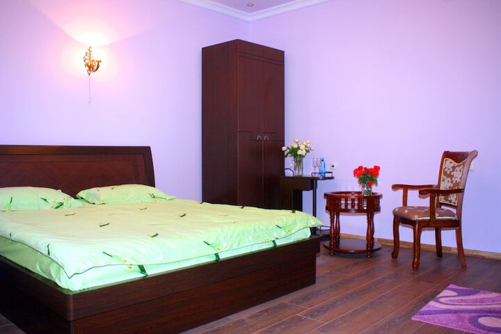 Room 11 of 47