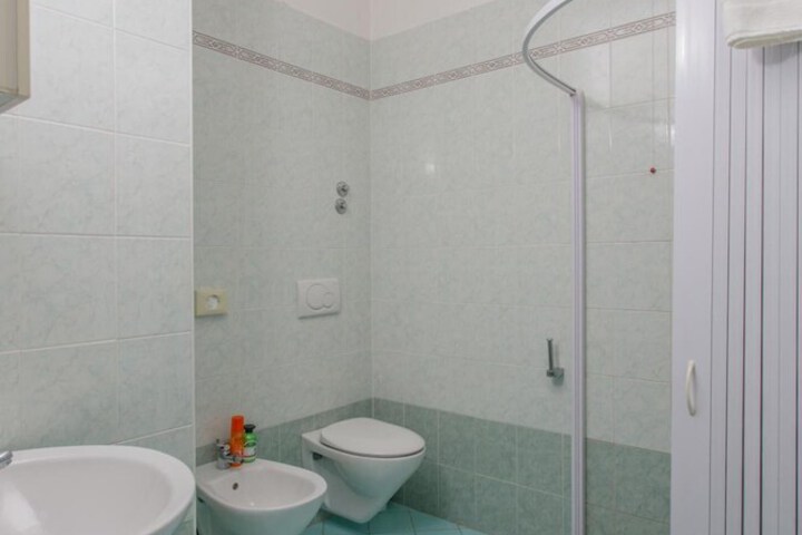 Room 16 of 45
