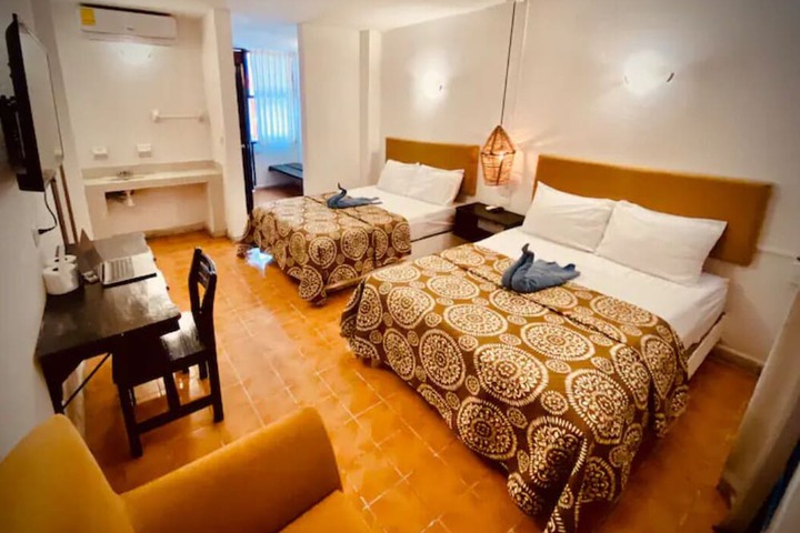 Room 7 of 24