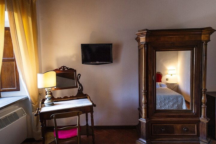 Room 11 of 69