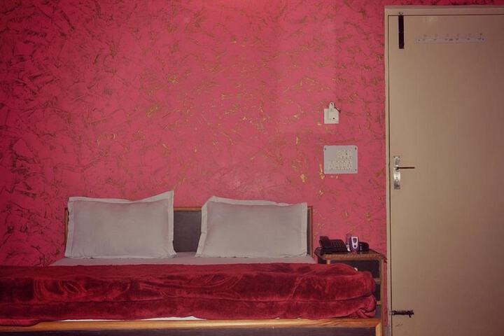 Room 8 of 15