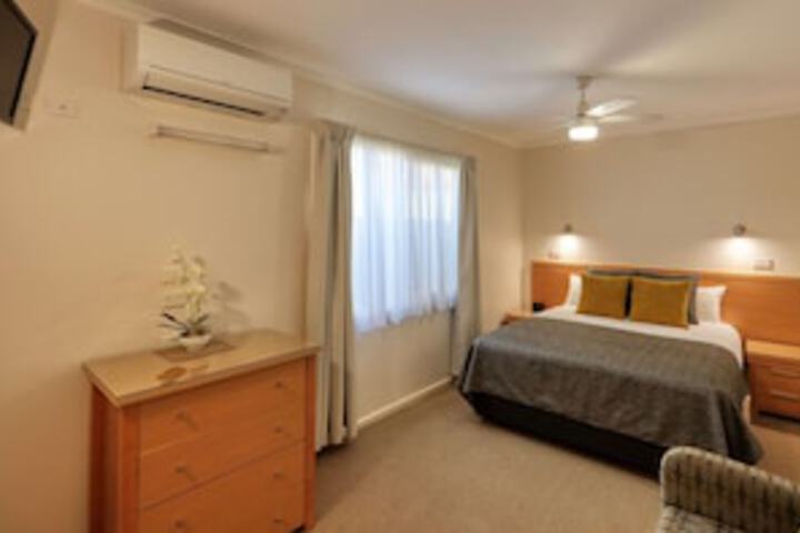 Room 31 of 138
