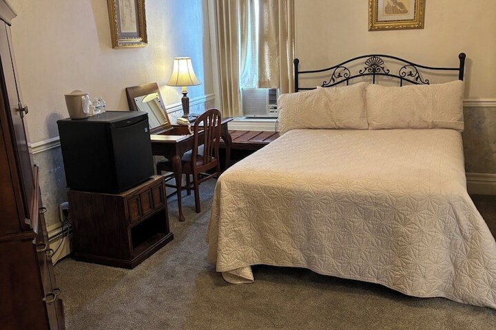 Room 5 of 21