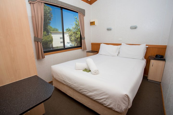 Room 2 of 39