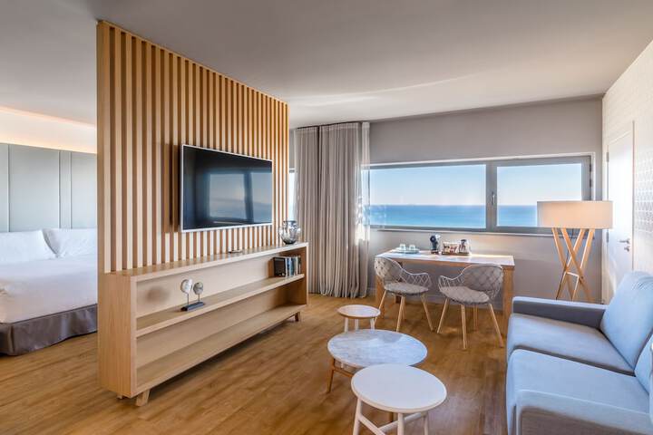 Room 15 of 63