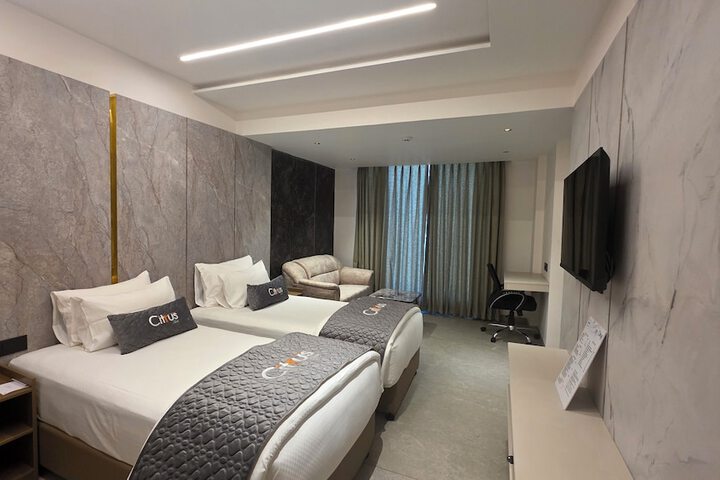 Room 16 of 31