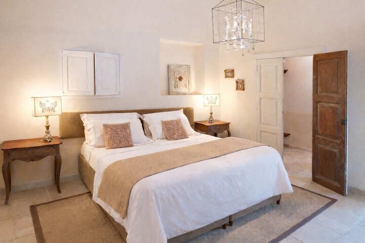 Room 17 of 62