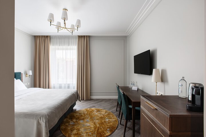Room 15 of 87