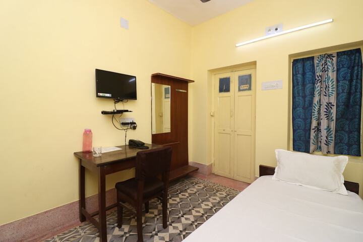 Room 15 of 17