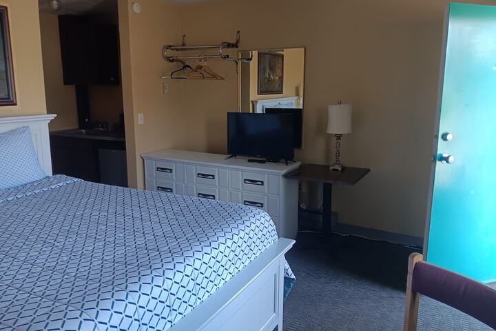 Room 8 of 26