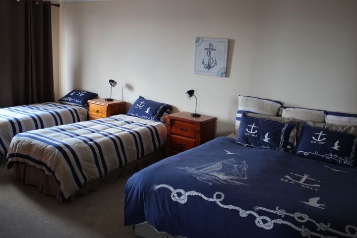 Room 2 of 11