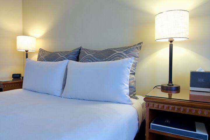 Room 10 of 31
