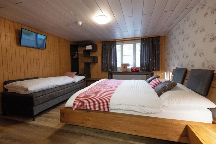 Room 27 of 42