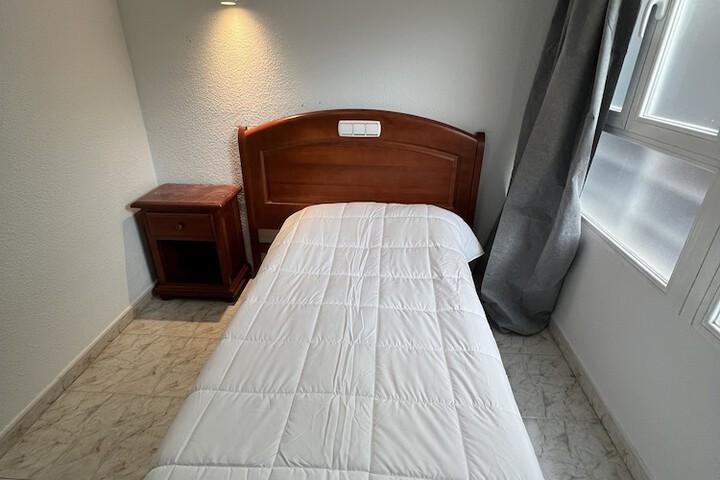 Room 2 of 36