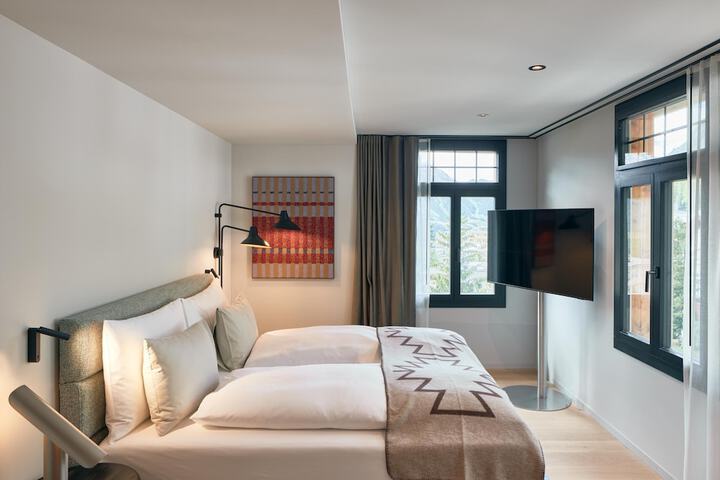 Room 32 of 123