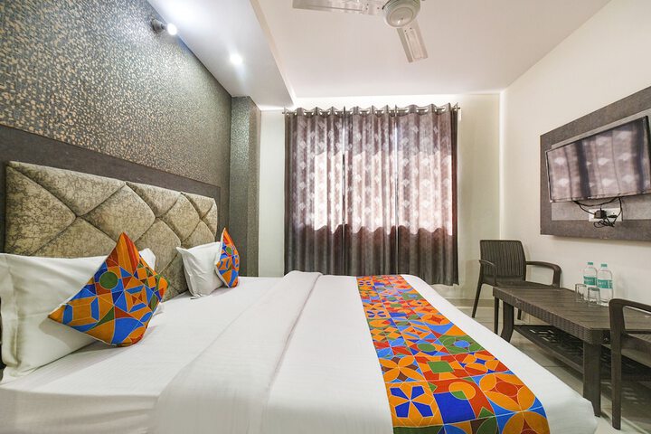 Room 15 of 25