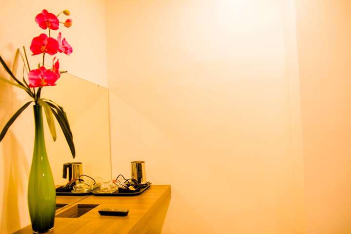 Room 6 of 110