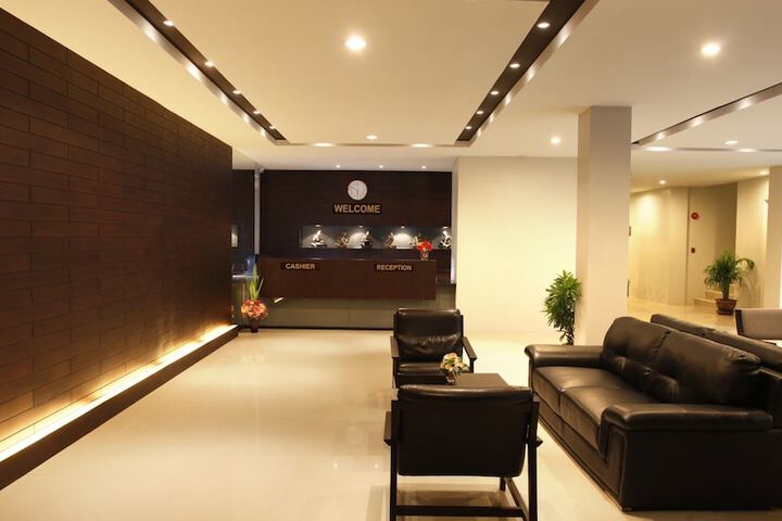 Hotel Interior 4 of 32