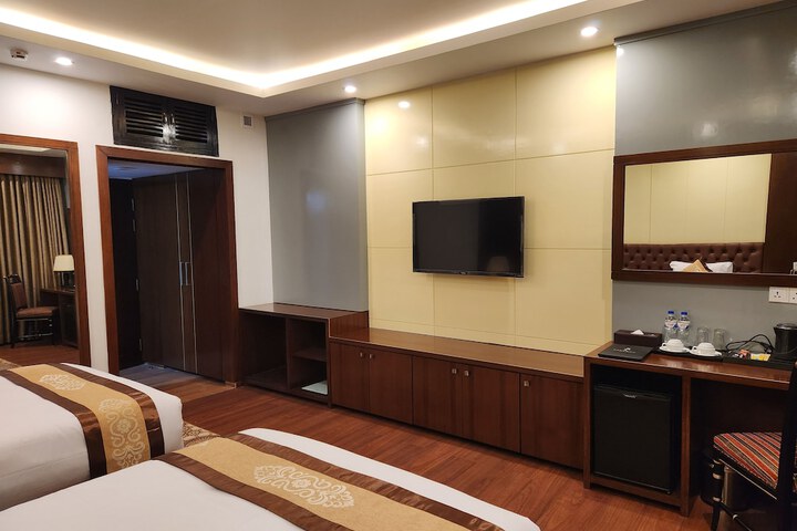 Room 9 of 43