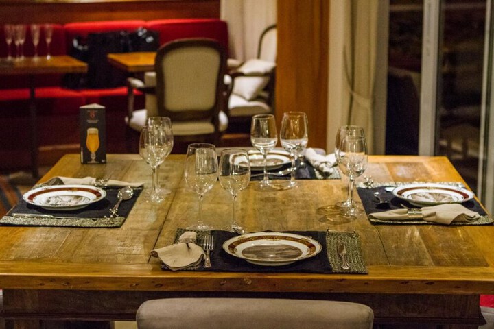 Dining 27 of 55