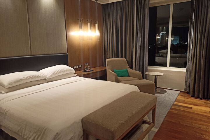 Room 15 of 92