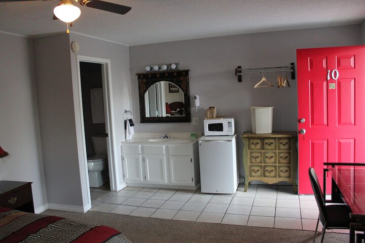 Room 35 of 219