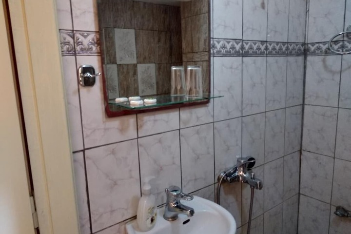 Room 16 of 23