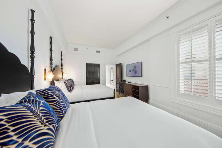 Room 19 of 114