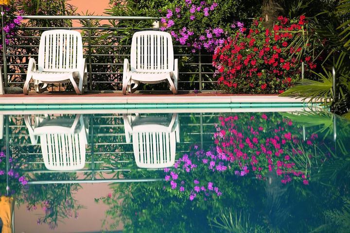 Pool 45 of 62