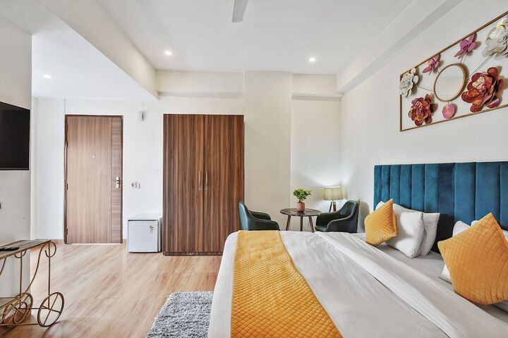 Room 14 of 26
