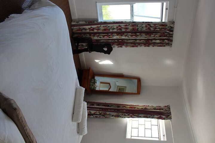 Room 46 of 198