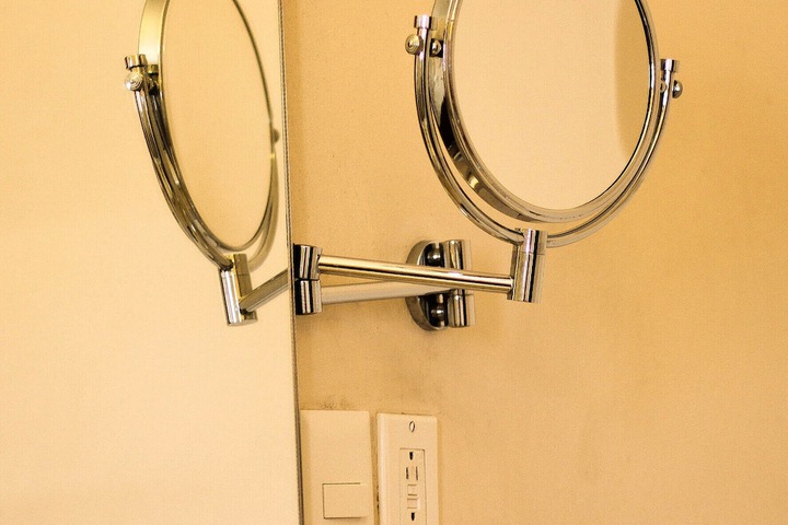 Room 18 of 23