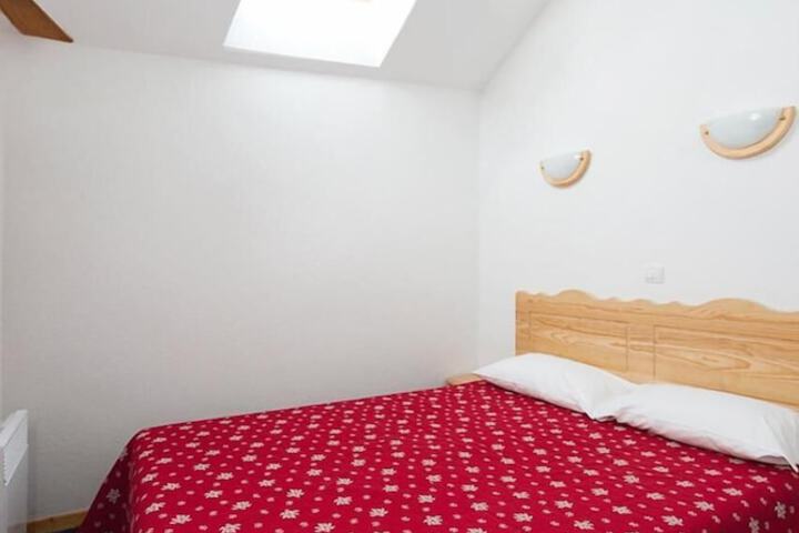 Room 10 of 41