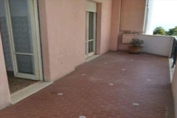 Terrace/Patio 2 of 8