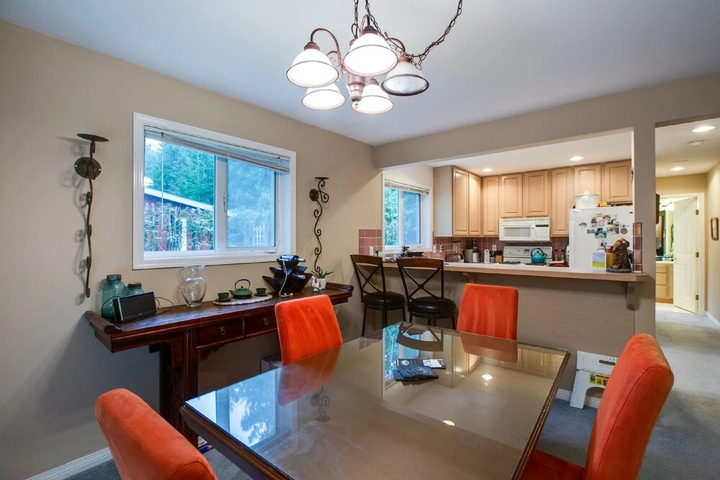 Image of 58mbr - 2-bedroom - Fireplace - Sleeps 6 Home by Redawning