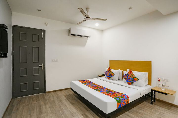 Room 19 of 35