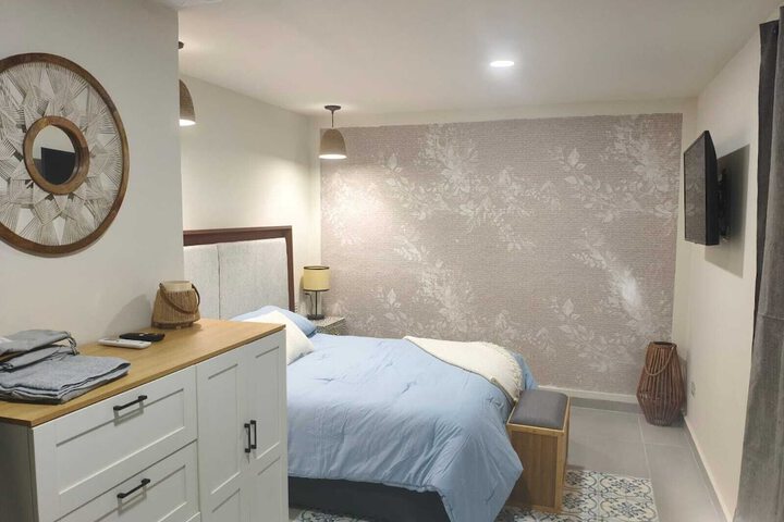 Room 8 of 24