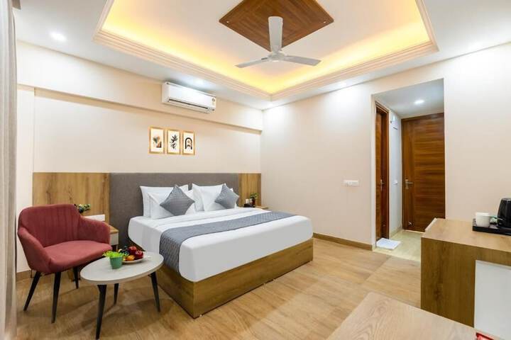 Room 12 of 29