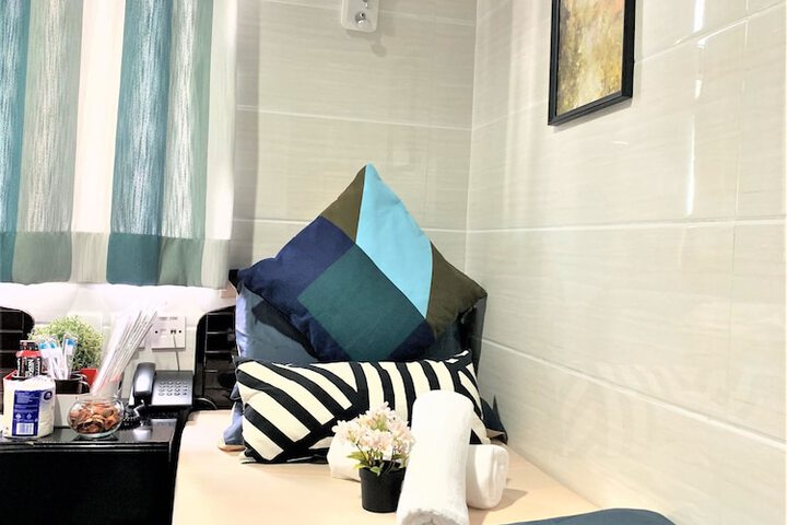 Room 10 of 37