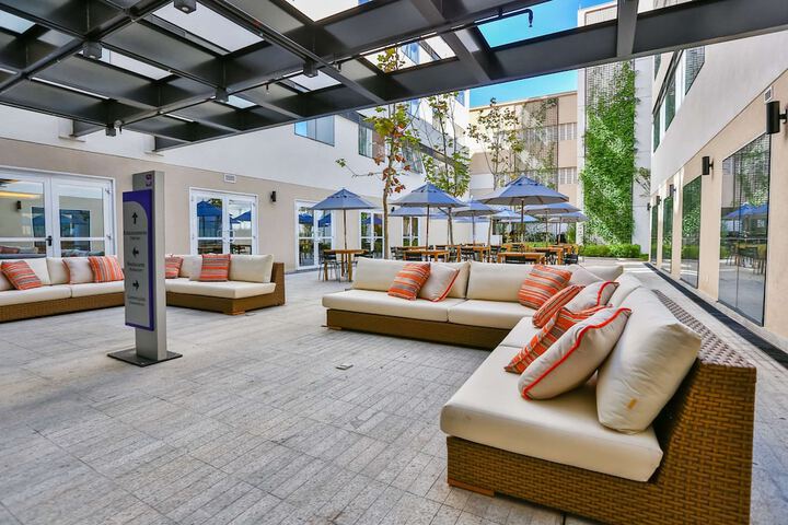 Pool Hotel